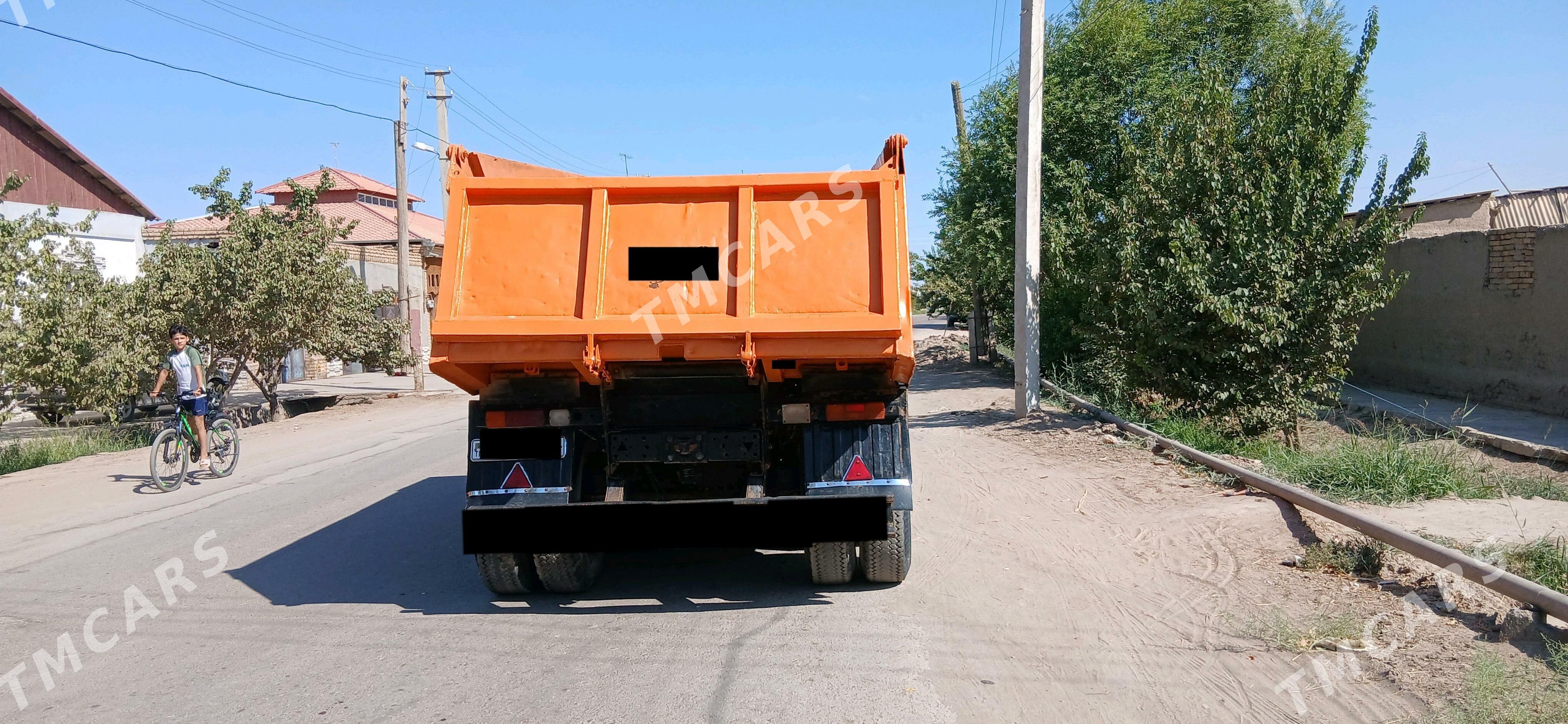Kamaz Euro 3 2009 - 300 000 TMT - Гурбансолтан Едже - img 3