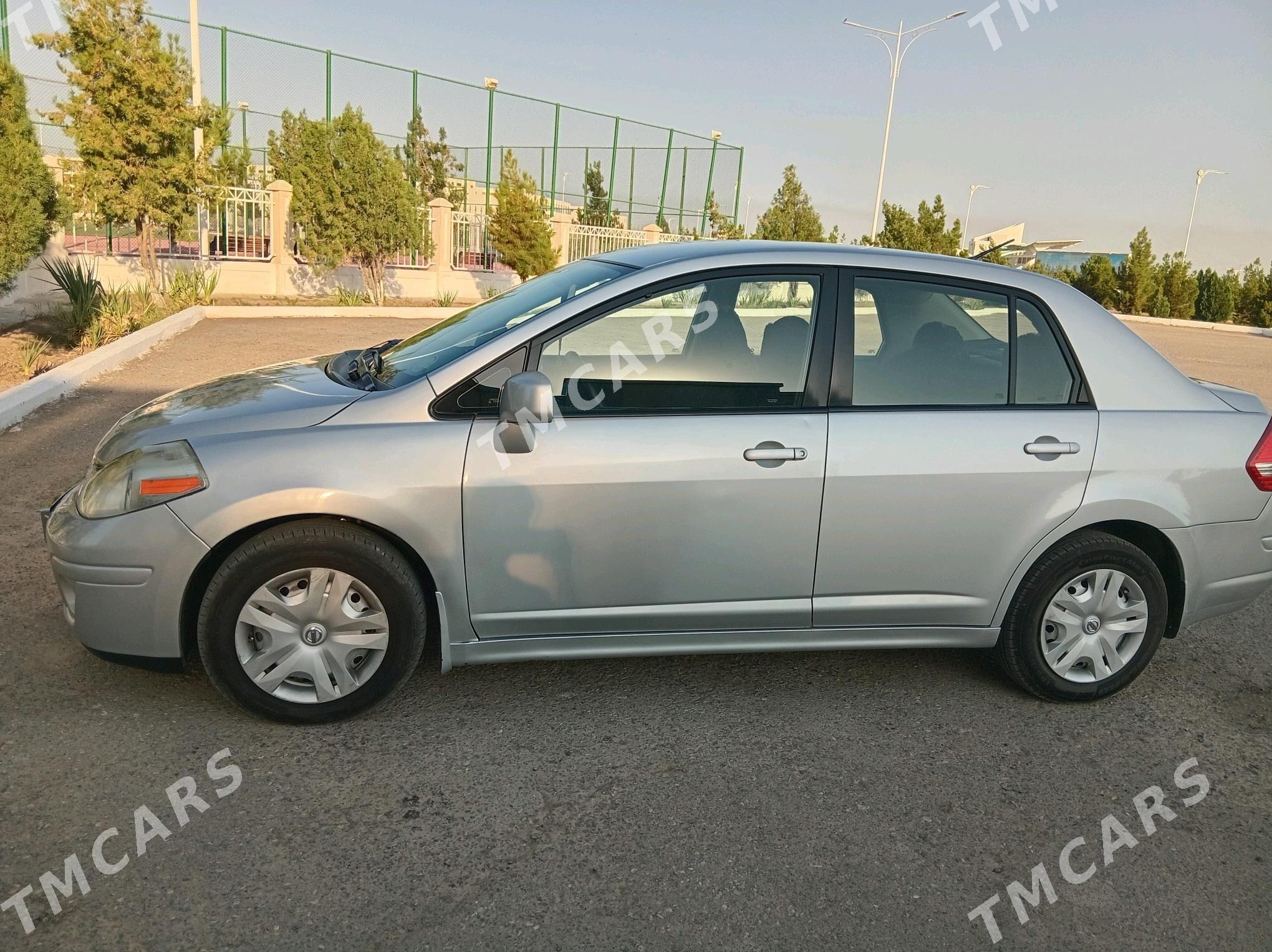 Nissan Versa 2010 - 130 000 TMT - Türkmenabat - img 4