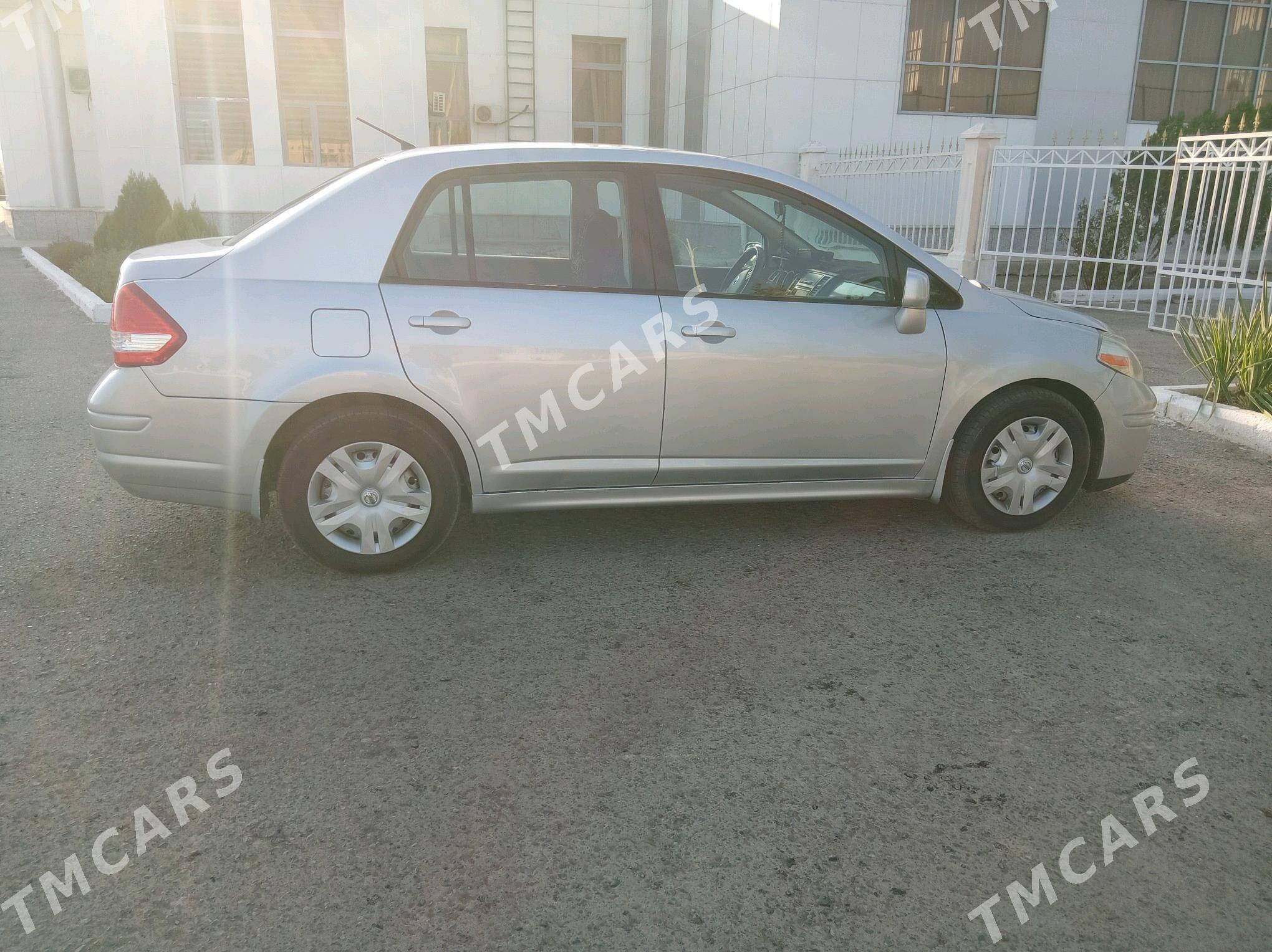 Nissan Versa 2010 - 130 000 TMT - Türkmenabat - img 3