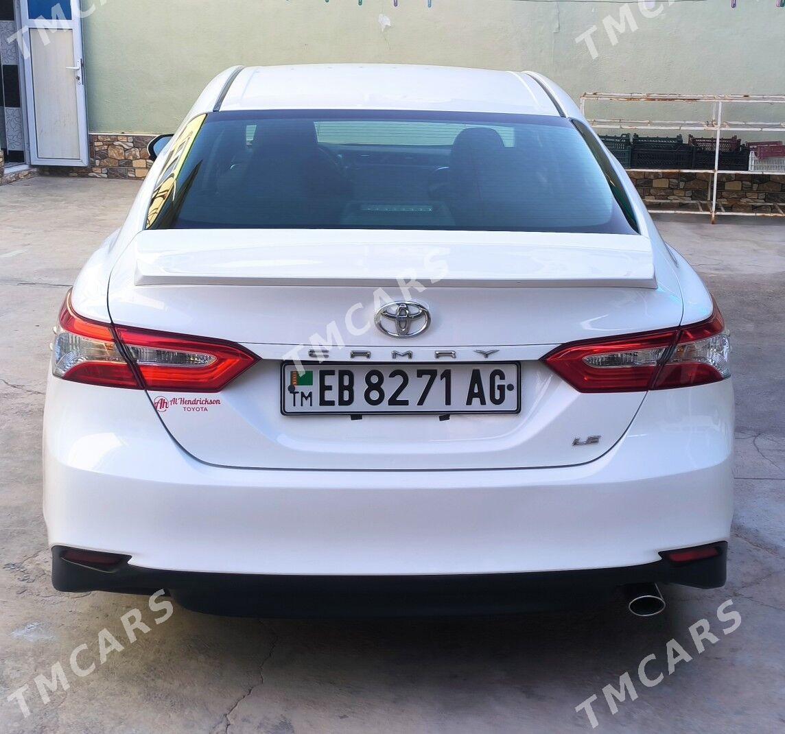 Toyota Camry 2018 - 275 000 TMT - Ашхабад - img 2