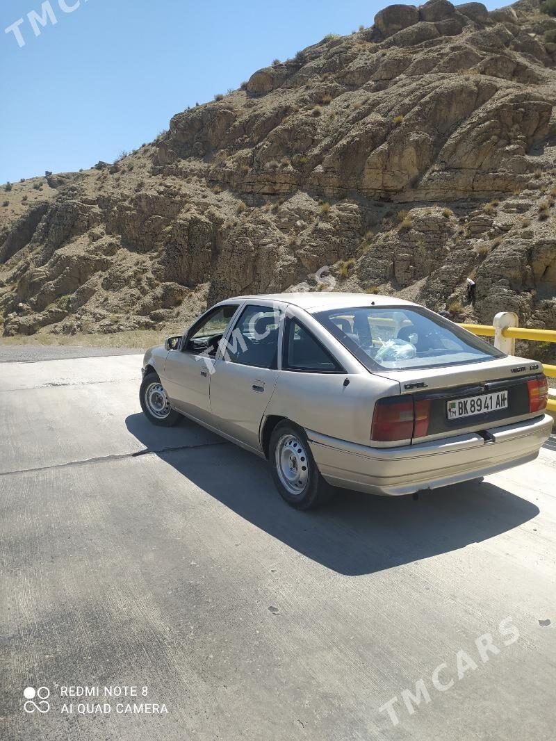 Opel Vectra 1990 - 25 000 TMT - Теджен - img 7