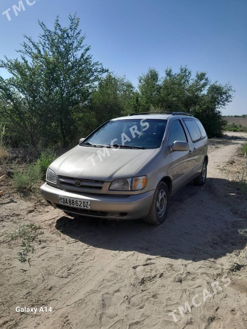 Toyota Sienna 2000 - 165 000 TMT - Акдепе - img 2