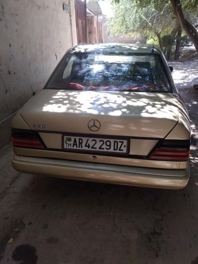 Mercedes-Benz 230E 1985 - 35 000 TMT - Болдумсаз - img 5