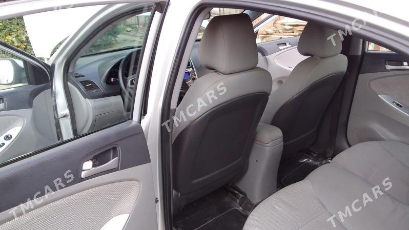 Hyundai Accent 2014 - 135 000 TMT - Türkmenbaşy - img 2