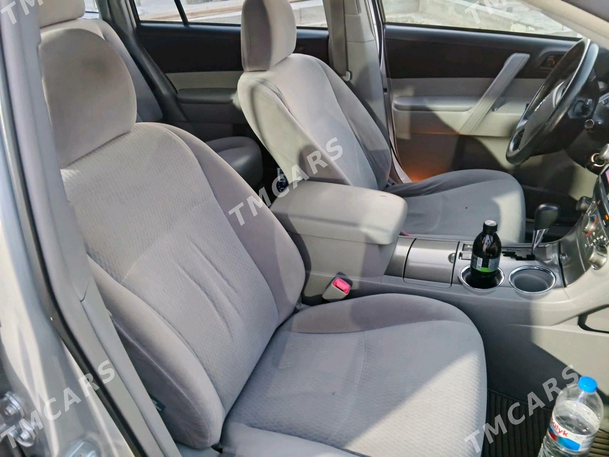 Toyota Highlander 2010 - 265 000 TMT - Мары - img 4