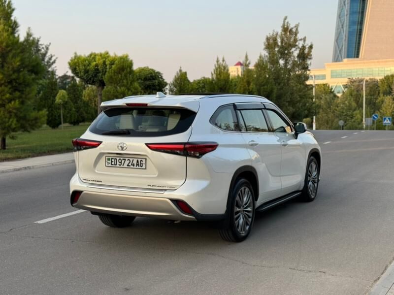 Toyota Highlander 2021 - 695 000 TMT - Aşgabat - img 4