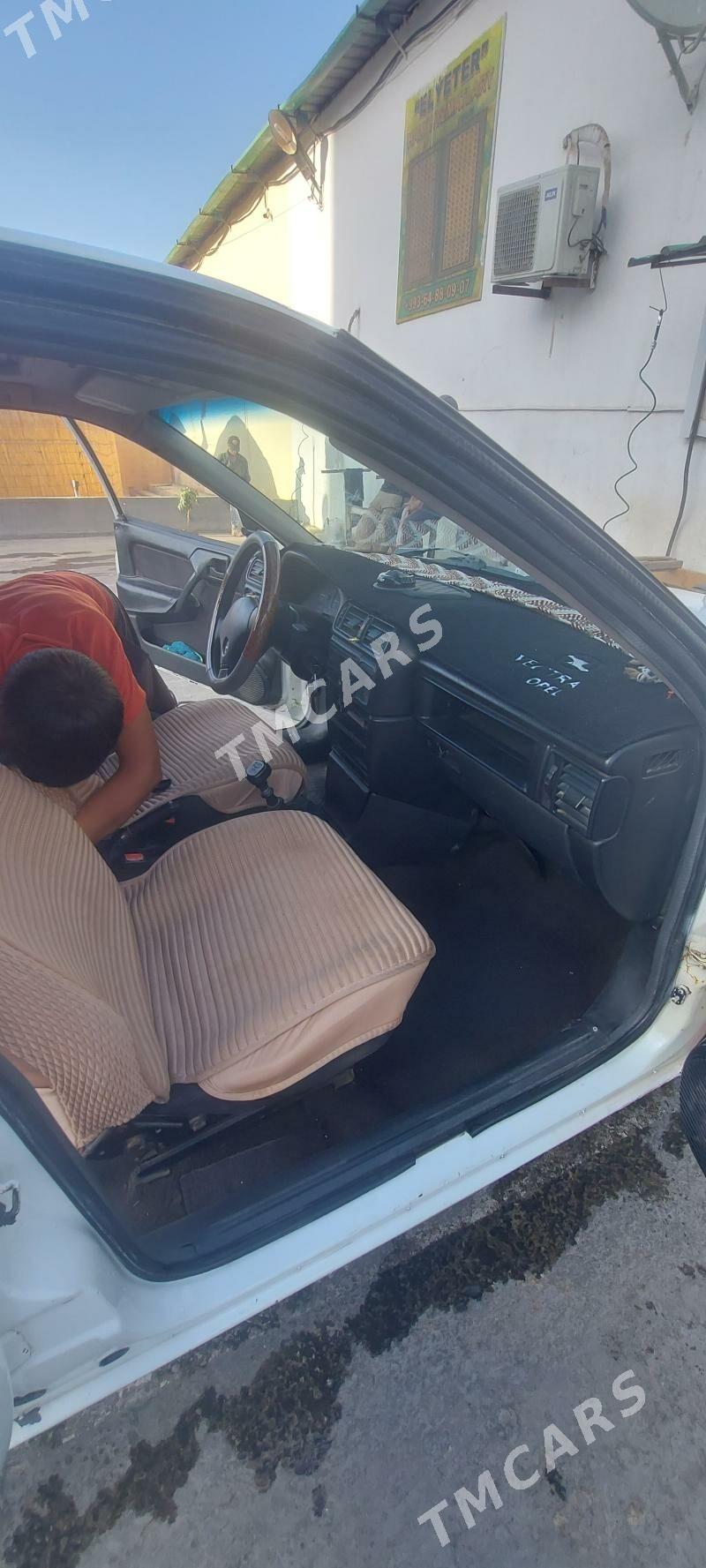 Opel Vectra 1992 - 26 000 TMT - Çärjew - img 7