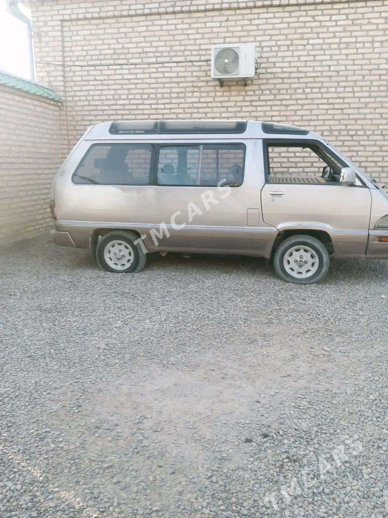 Toyota Town Ace 1991 - 25 000 TMT - Векильбазар - img 5