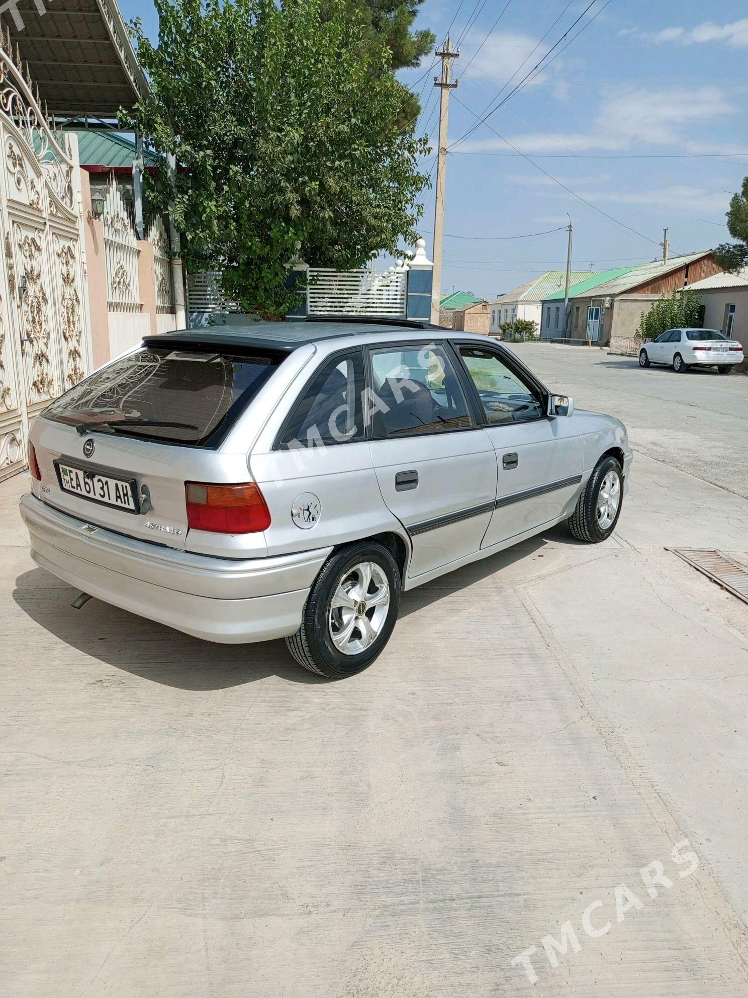 Opel Astra 1993 - 41 000 TMT - Aşgabat - img 3