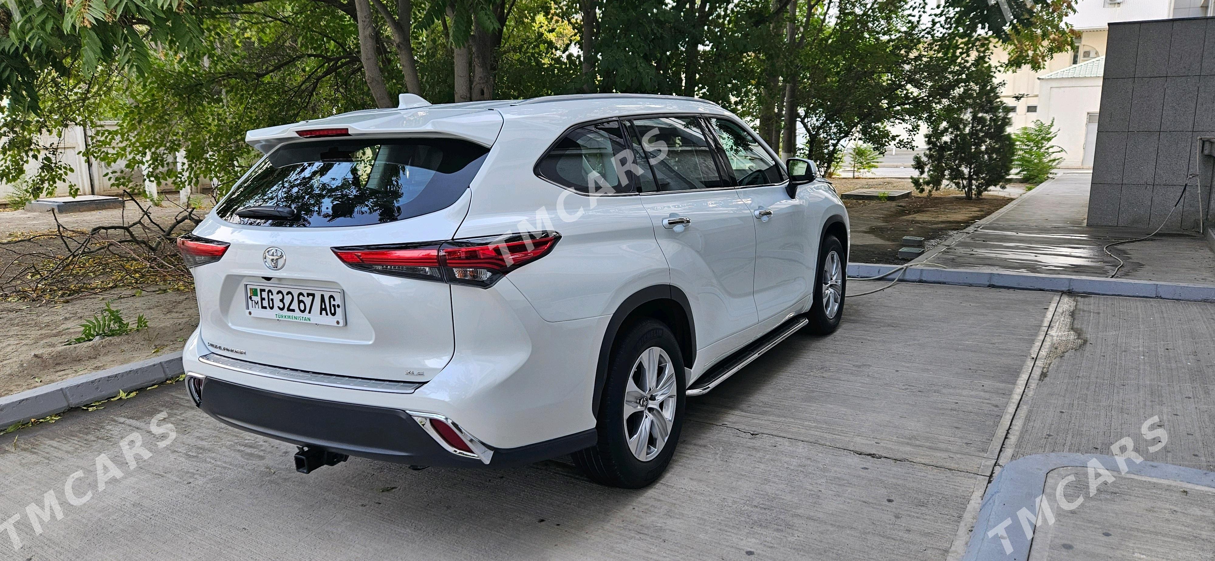 Toyota Highlander 2022 - 620 000 TMT - Aşgabat - img 2