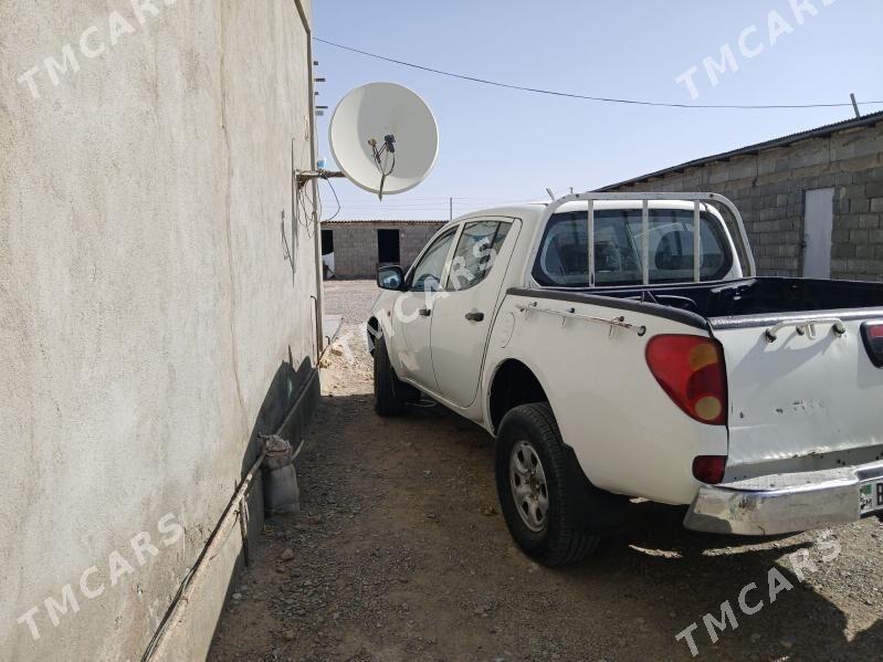 Mitsubishi L300 2008 - 110 000 TMT - Гызыларбат - img 2