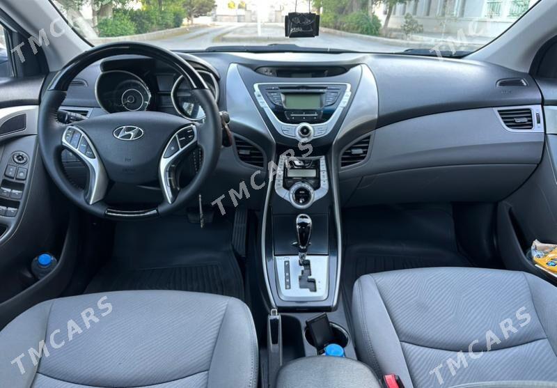 Hyundai Elantra 2011 - 168 000 TMT - Балканабат - img 2