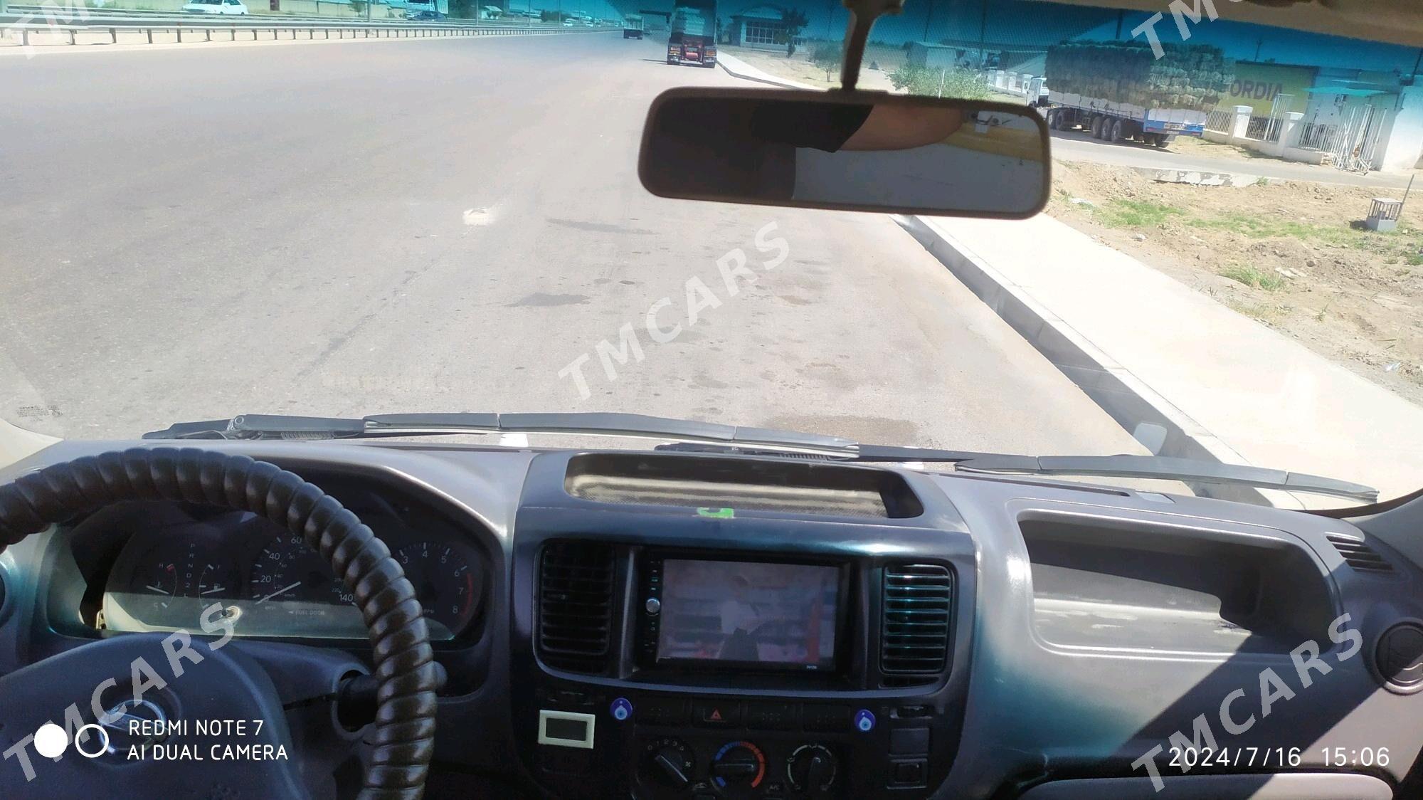 Nissan Urvan 2007 - 125 000 TMT - Мары - img 5