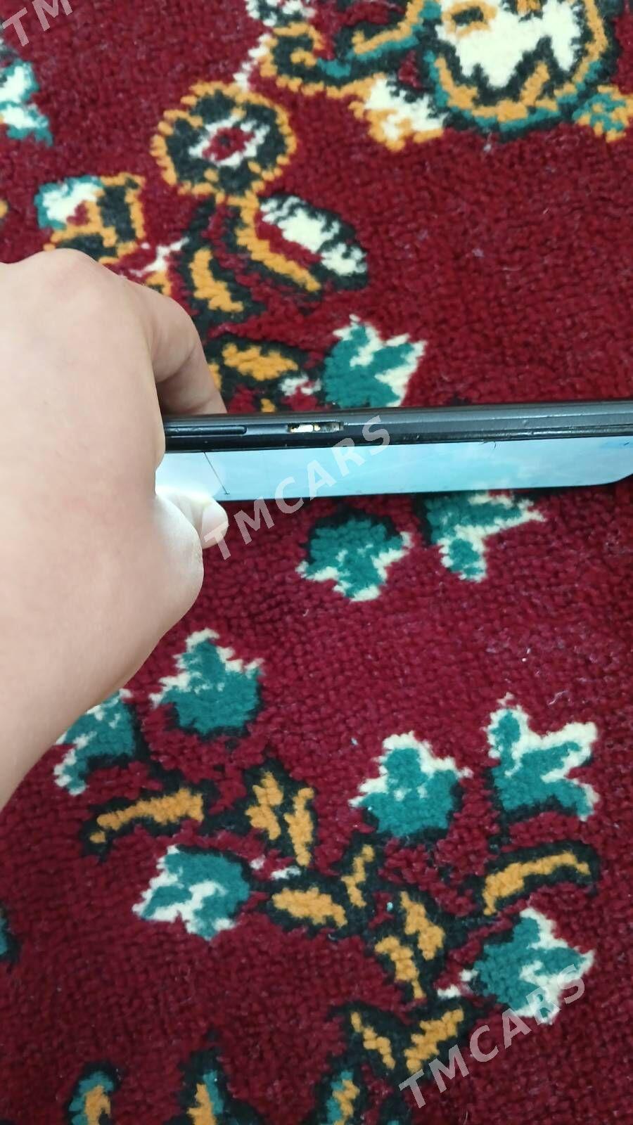 Realme C21Y  4/64 - Mary - img 6