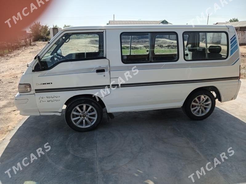Toyota Hiace 1995 - 45 000 TMT - Sarahs - img 2