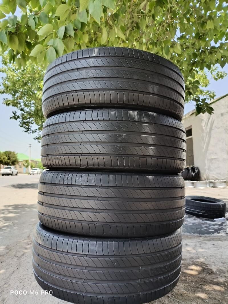 235 55 18 Michelin 1 700 TMT - Bedew - img 2