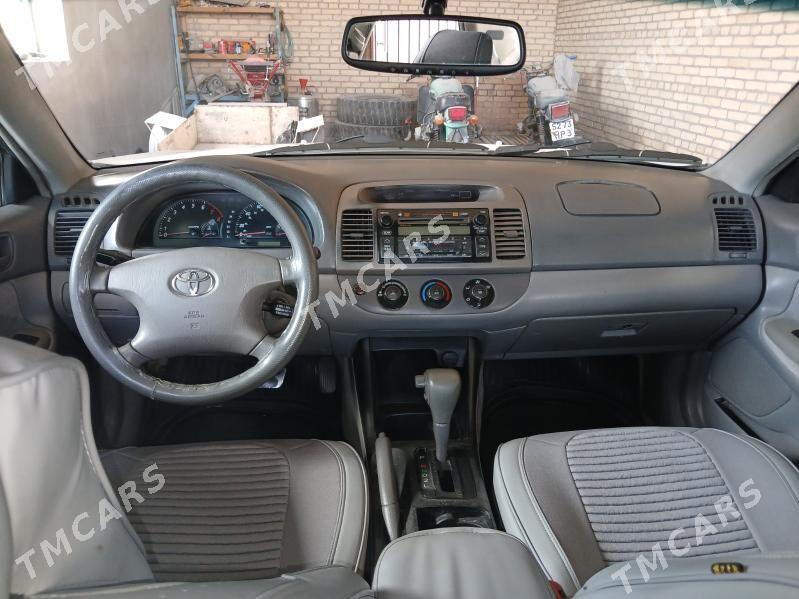 Toyota Camry 2004 - 134 000 TMT - Halaç - img 2