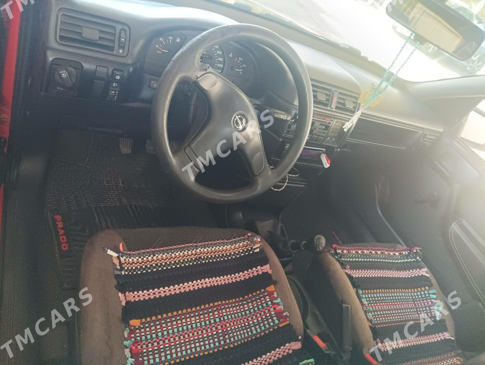 Opel Vectra 1994 - 43 000 TMT - Мары - img 3