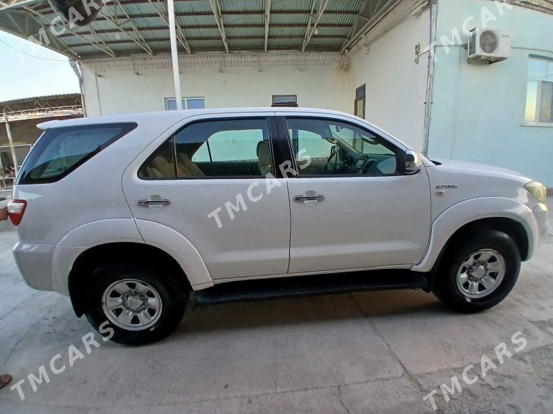 Toyota Fortuner 2012 - 260 000 TMT - Bäherden - img 5