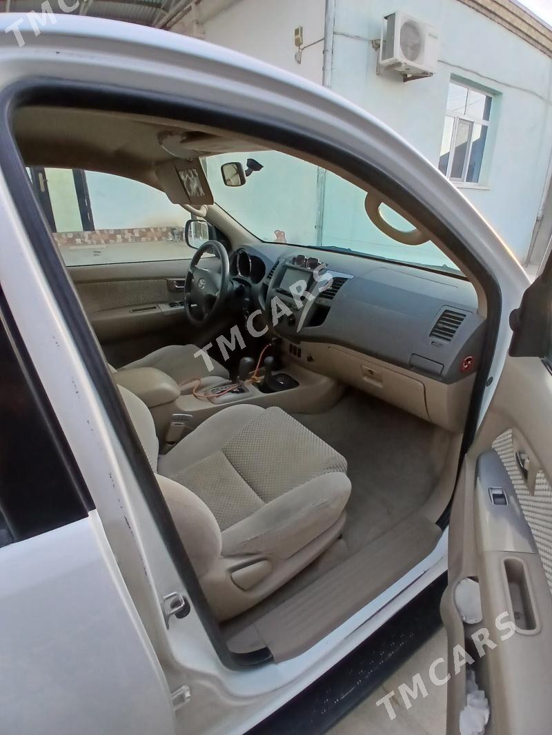 Toyota Fortuner 2012 - 260 000 TMT - Bäherden - img 4
