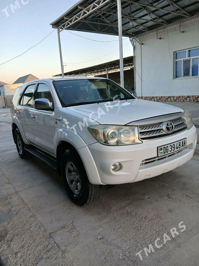 Toyota Fortuner 2012 - 260 000 TMT - Bäherden - img 6