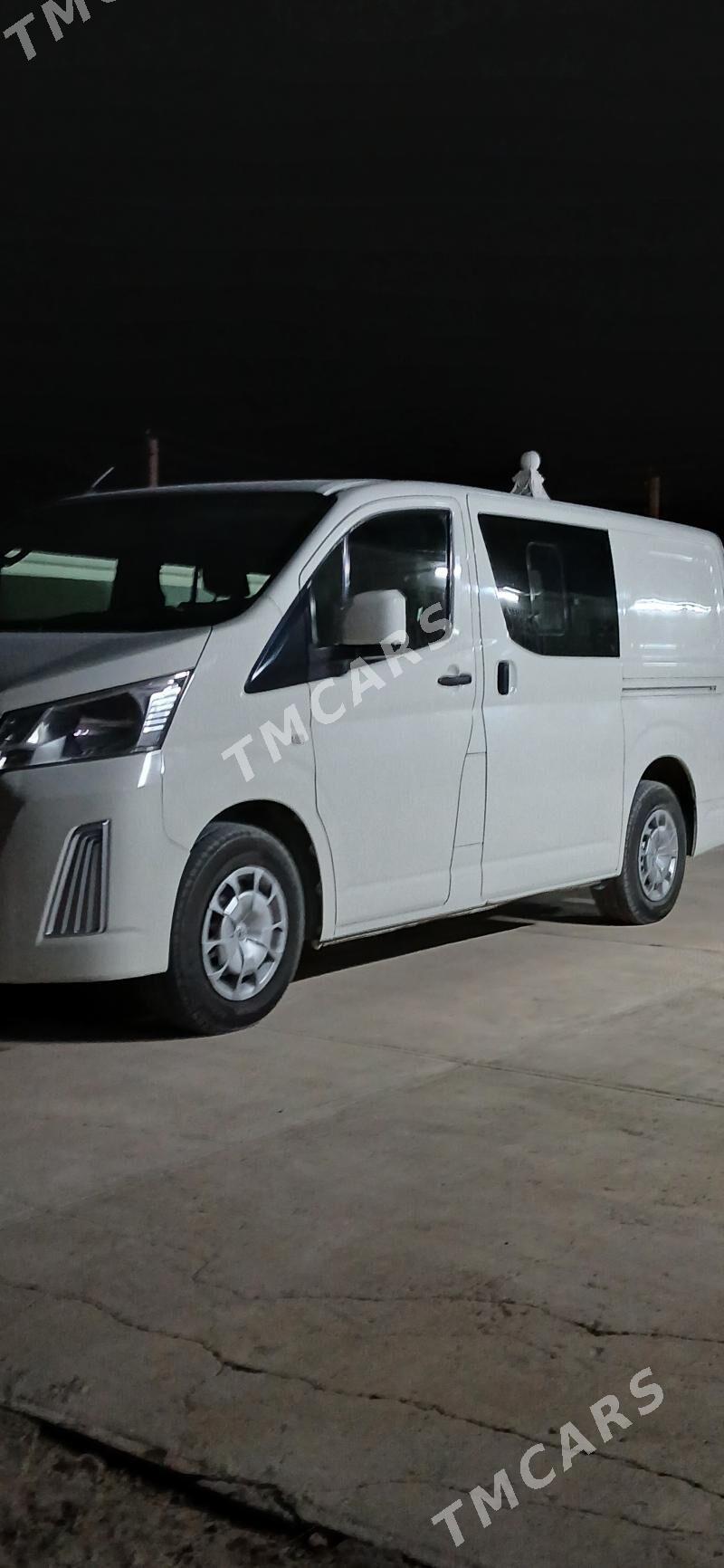 Toyota Hiace 2021 - 479 999 TMT - Aşgabat - img 4