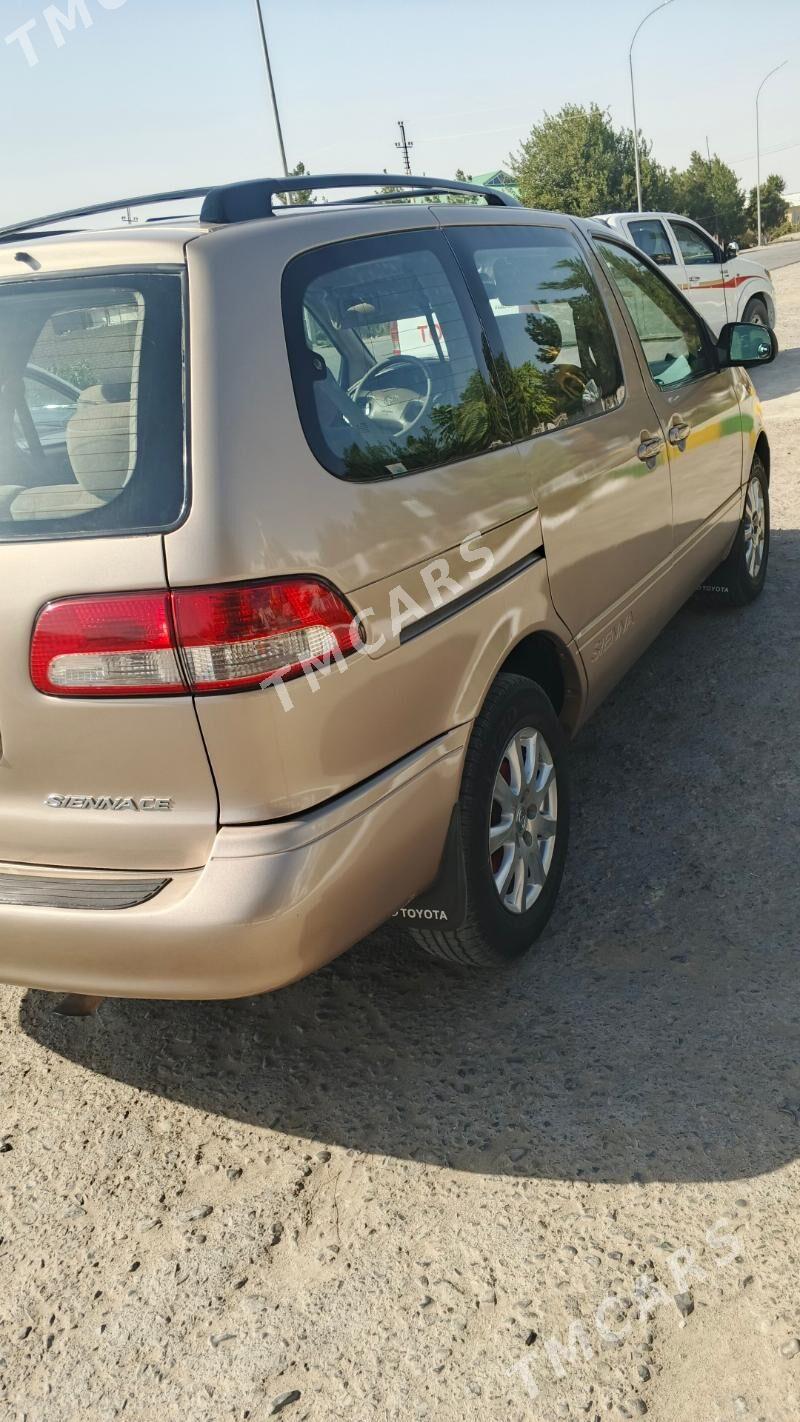 Toyota Sienna 2002 - 150 000 TMT - Farap - img 4