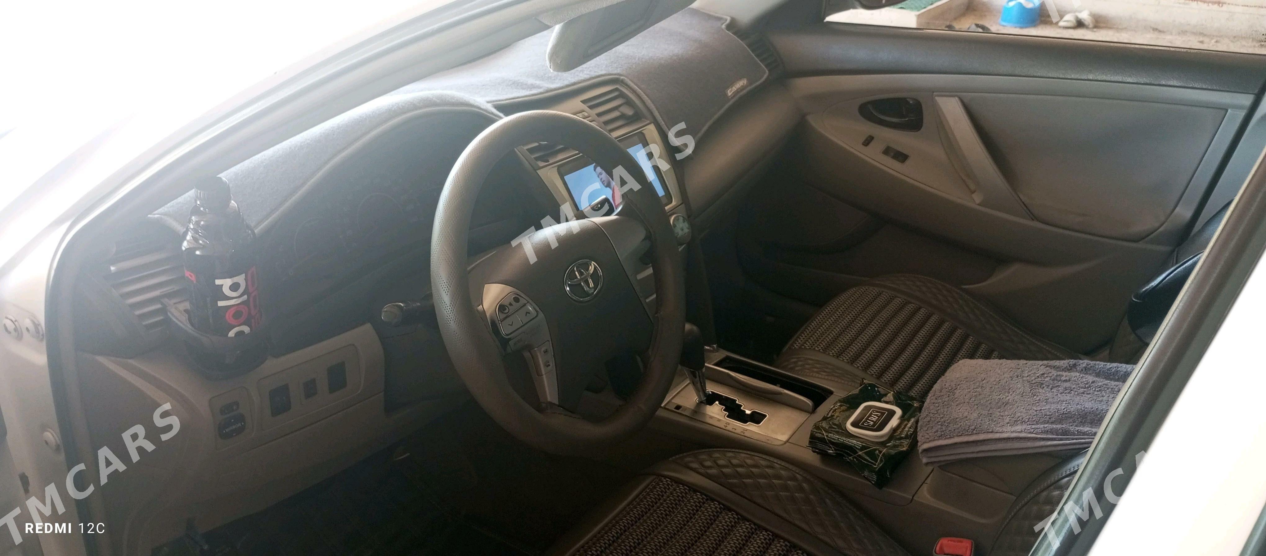 Toyota Camry 2010 - 165 000 TMT - Köneürgenç - img 4