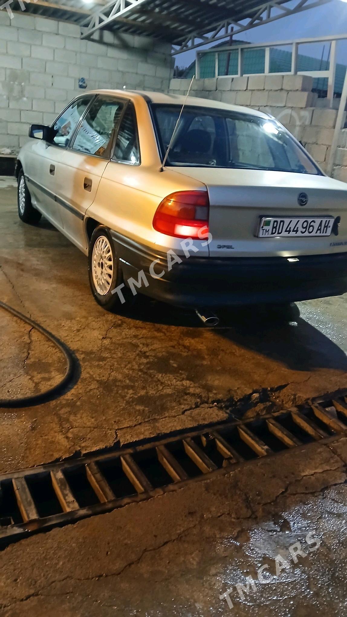 Opel Astra 1993 - 40 000 TMT - Ak bugdaý etraby - img 2