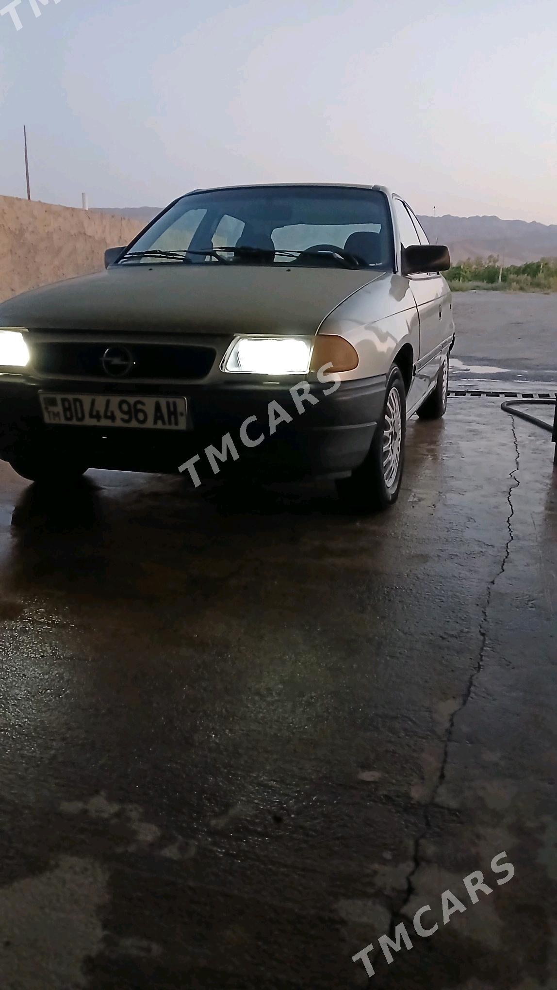 Opel Astra 1993 - 40 000 TMT - Ak bugdaý etraby - img 1