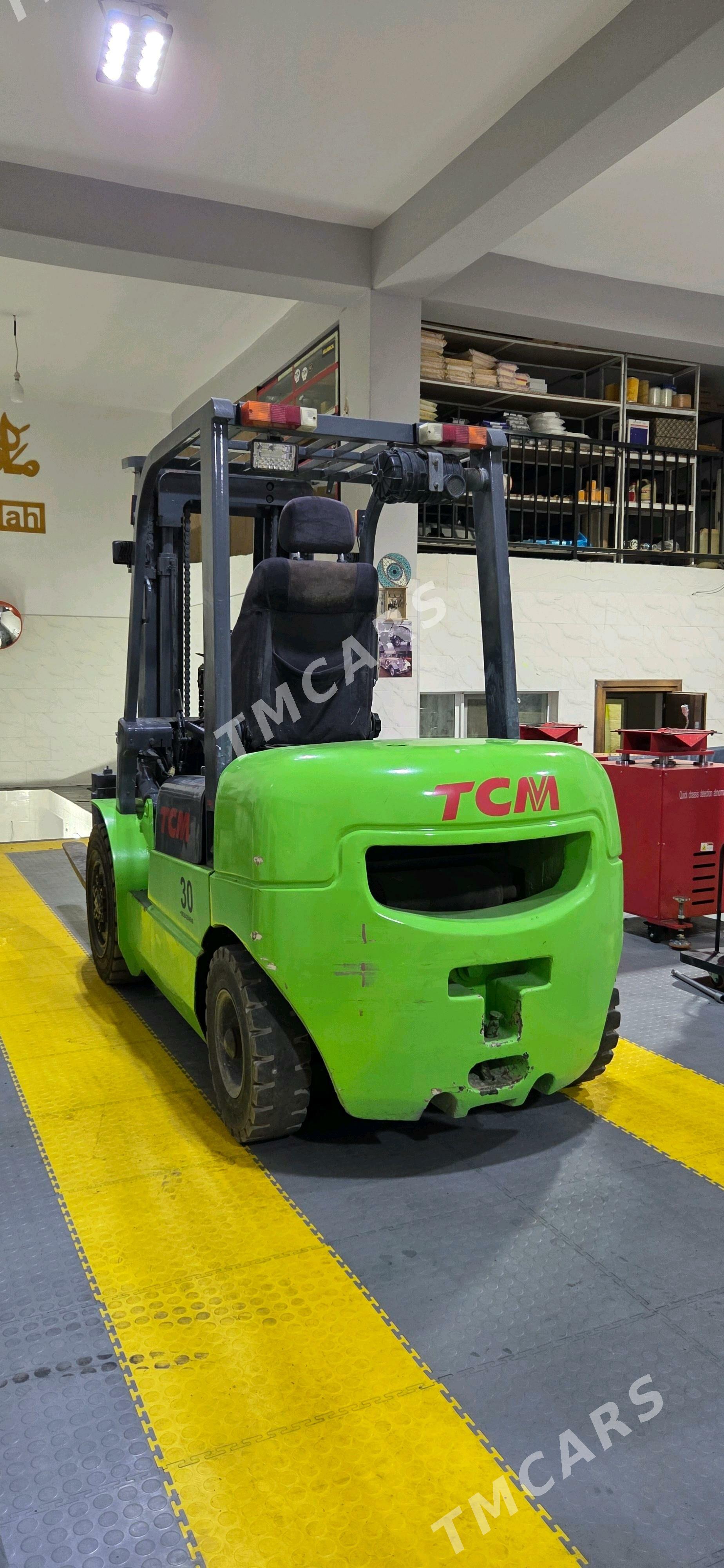 Isuzu Forward 2009 - 165 000 TMT - Туркменбаши - img 7