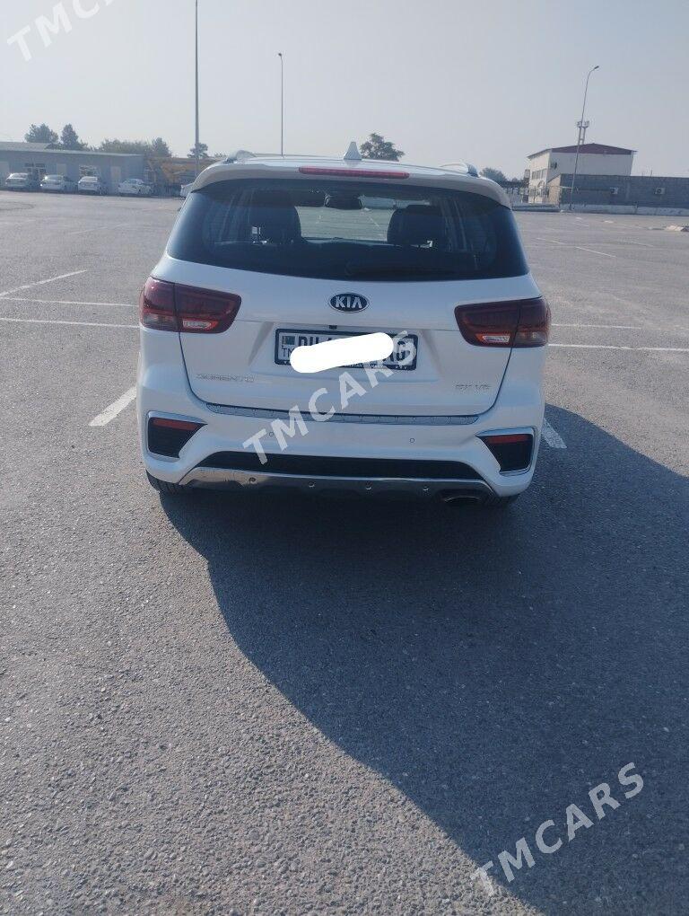 Kia Sorento 2020 - 300 000 TMT - Бедев - img 6