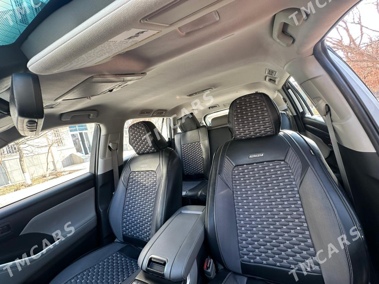 Toyota Highlander 2022 - 480 000 TMT - Türkmenabat - img 6