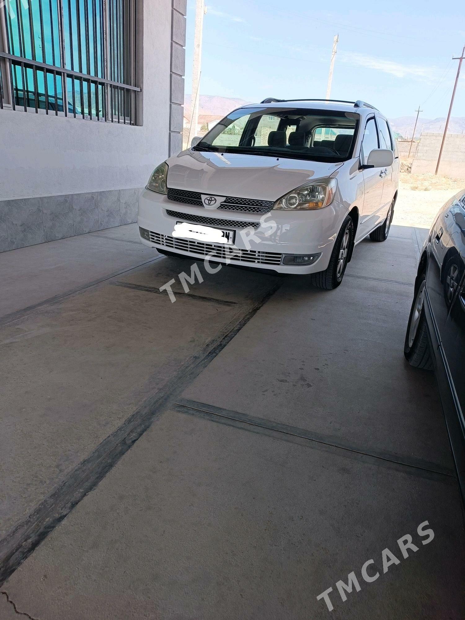 Toyota Sienna 2004 - 230 000 TMT - Balkanabat - img 2