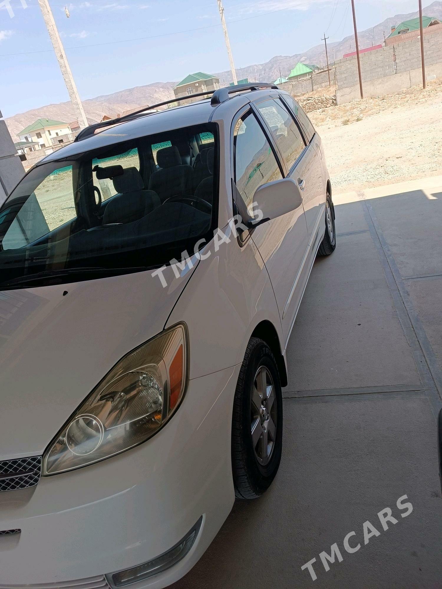 Toyota Sienna 2004 - 230 000 TMT - Balkanabat - img 3