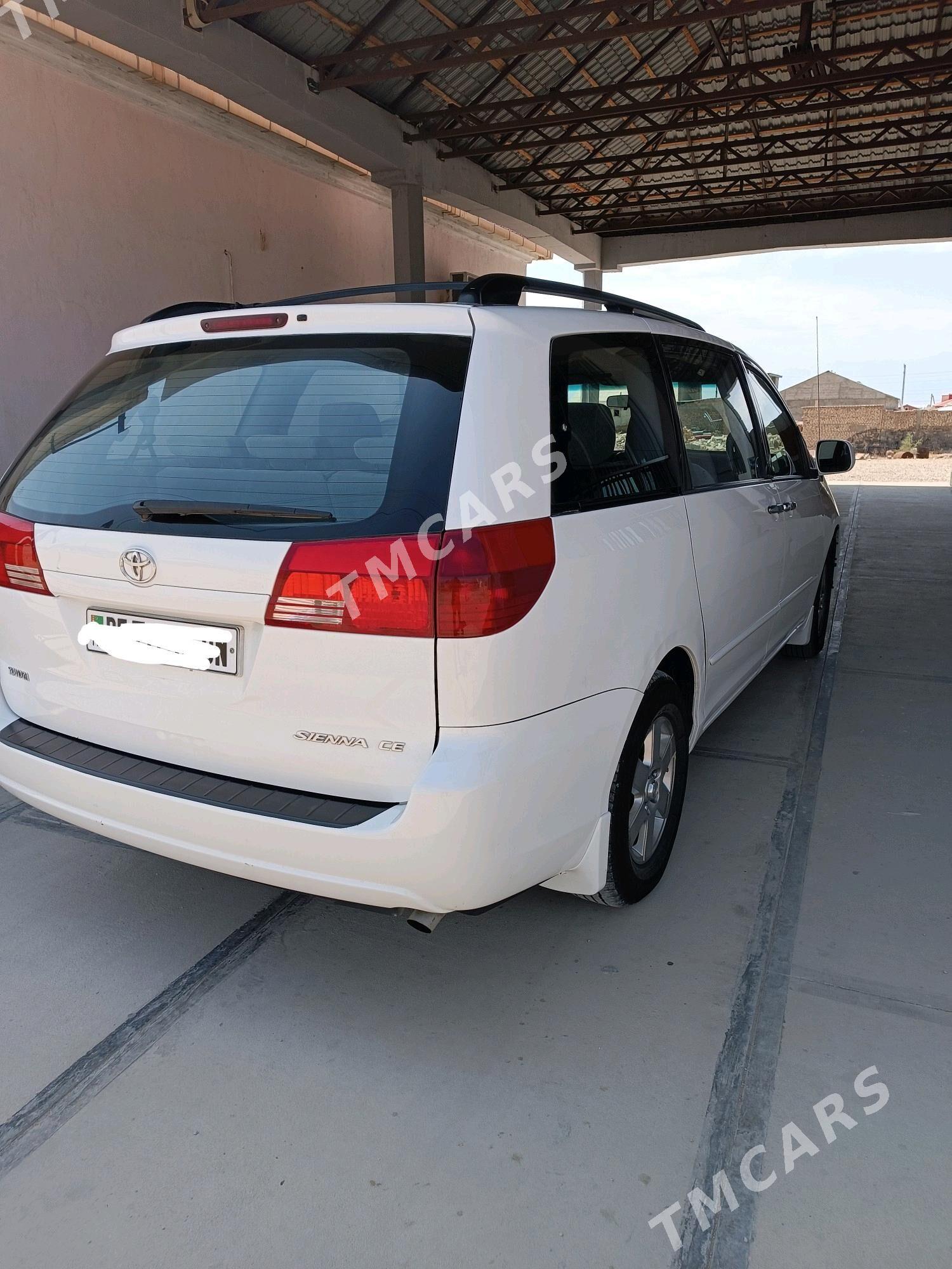 Toyota Sienna 2004 - 230 000 TMT - Balkanabat - img 4