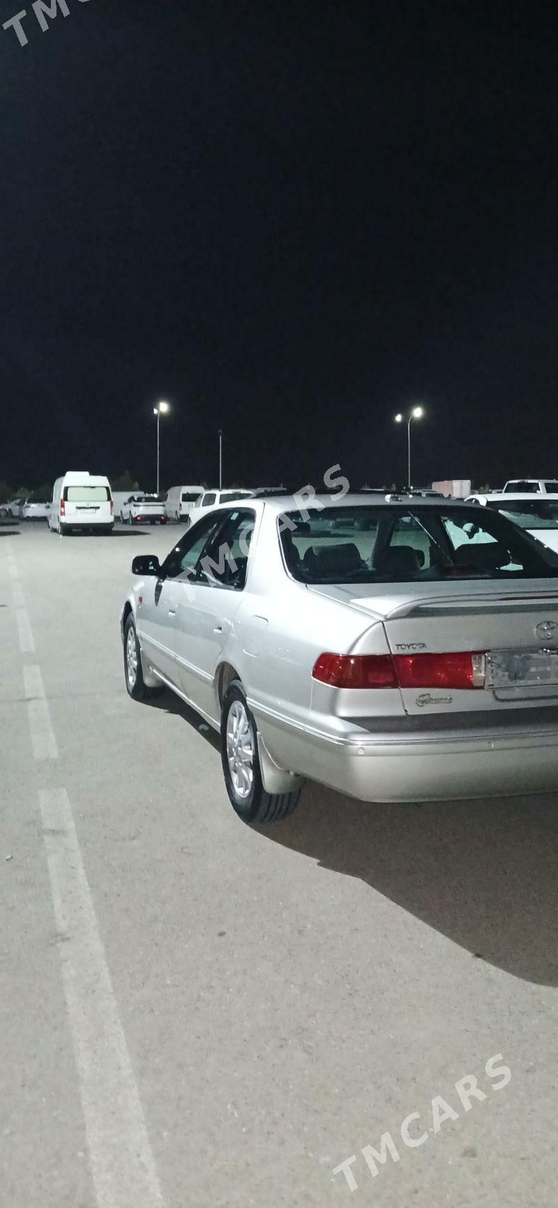 Toyota Camry 2001 - 190 000 TMT - Дашогуз - img 3