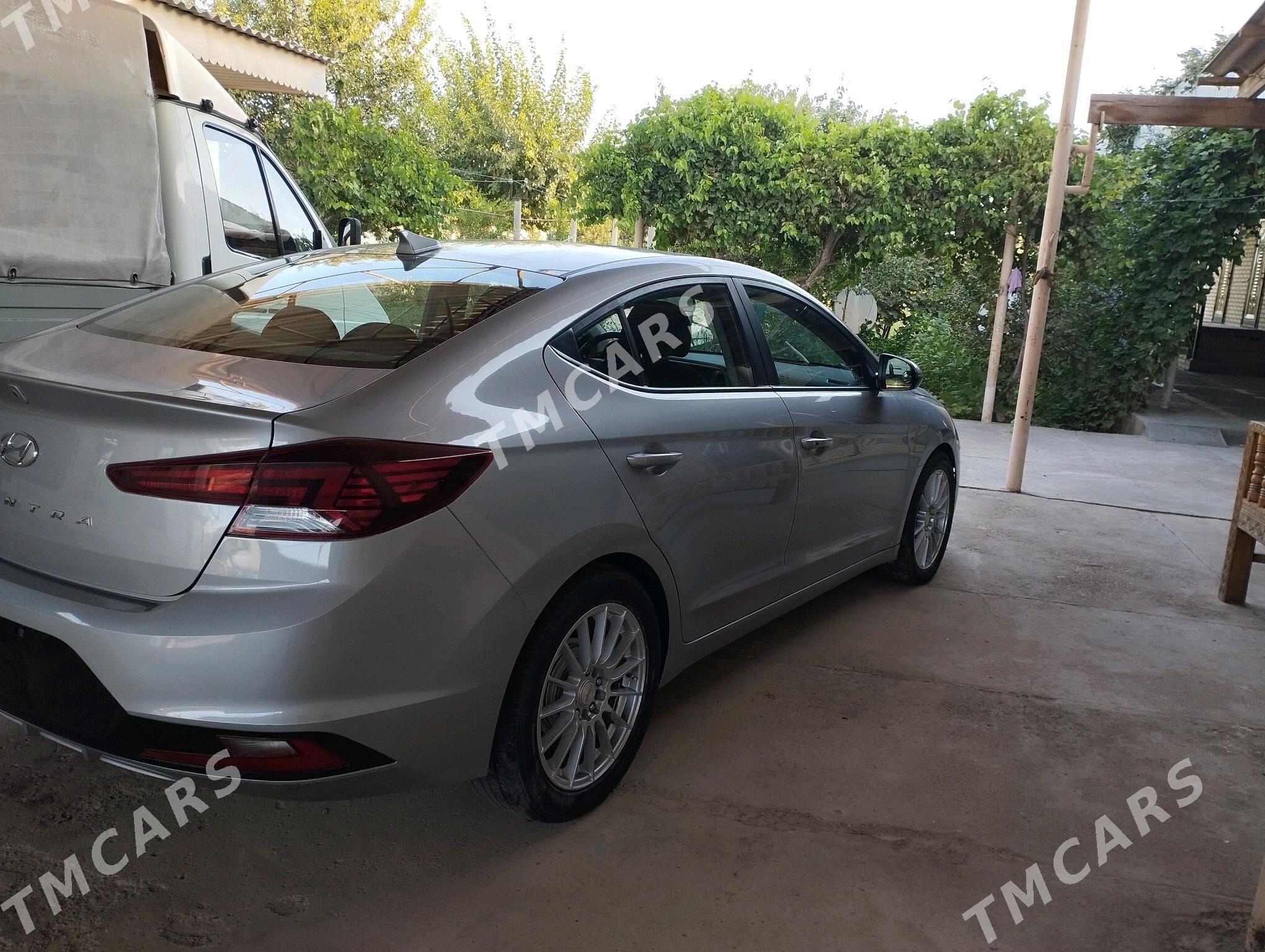Hyundai Elantra 2020 - 220 000 TMT - Baýramaly - img 2