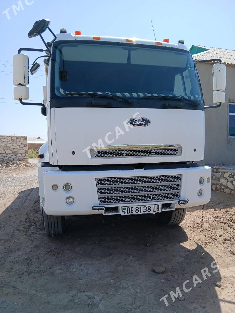 Ford Cargo 3536M 2012 - 580 000 TMT - Койтендаг - img 3