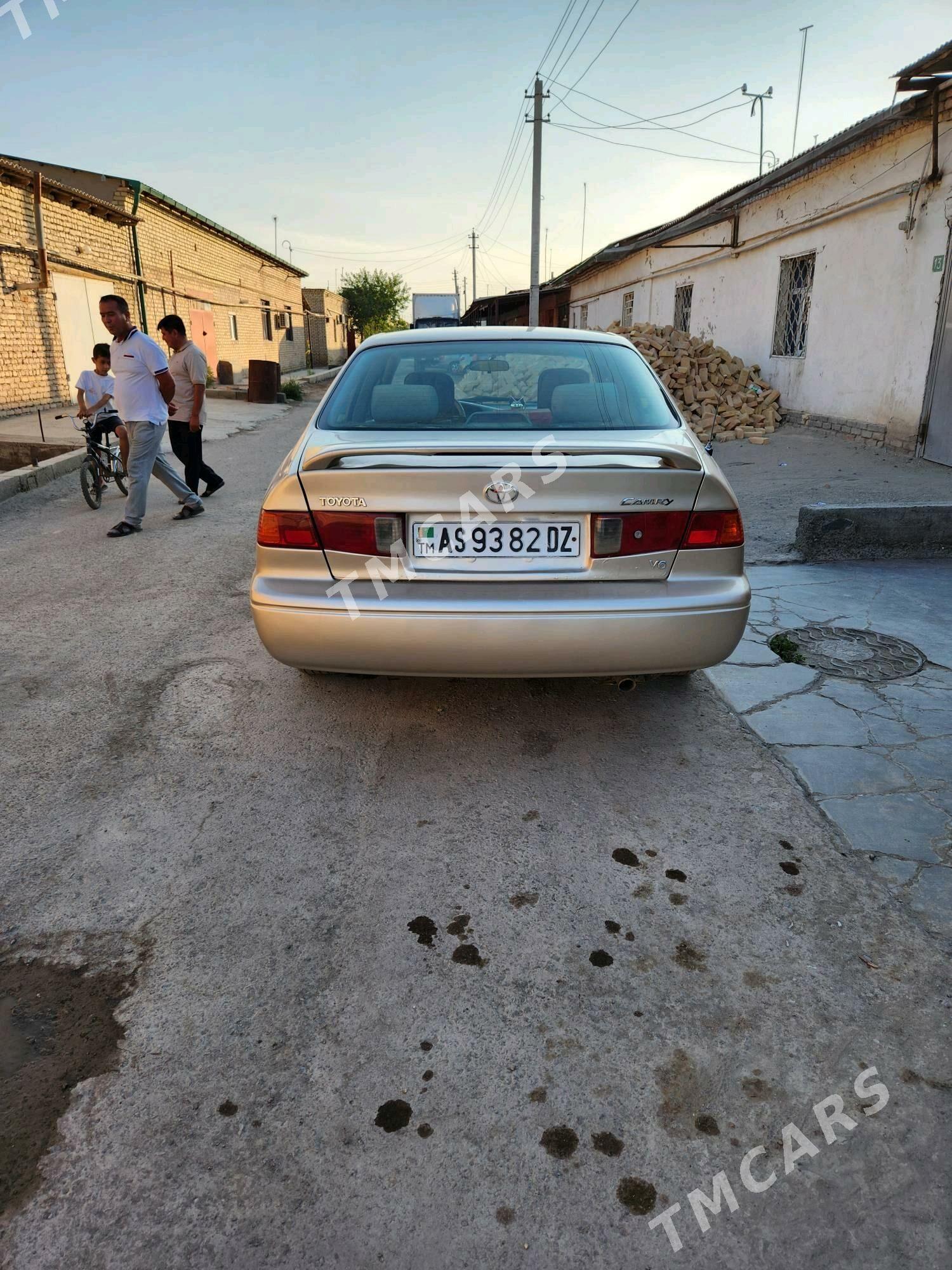 Toyota Camry 2001 - 130 000 TMT - Дашогуз - img 2