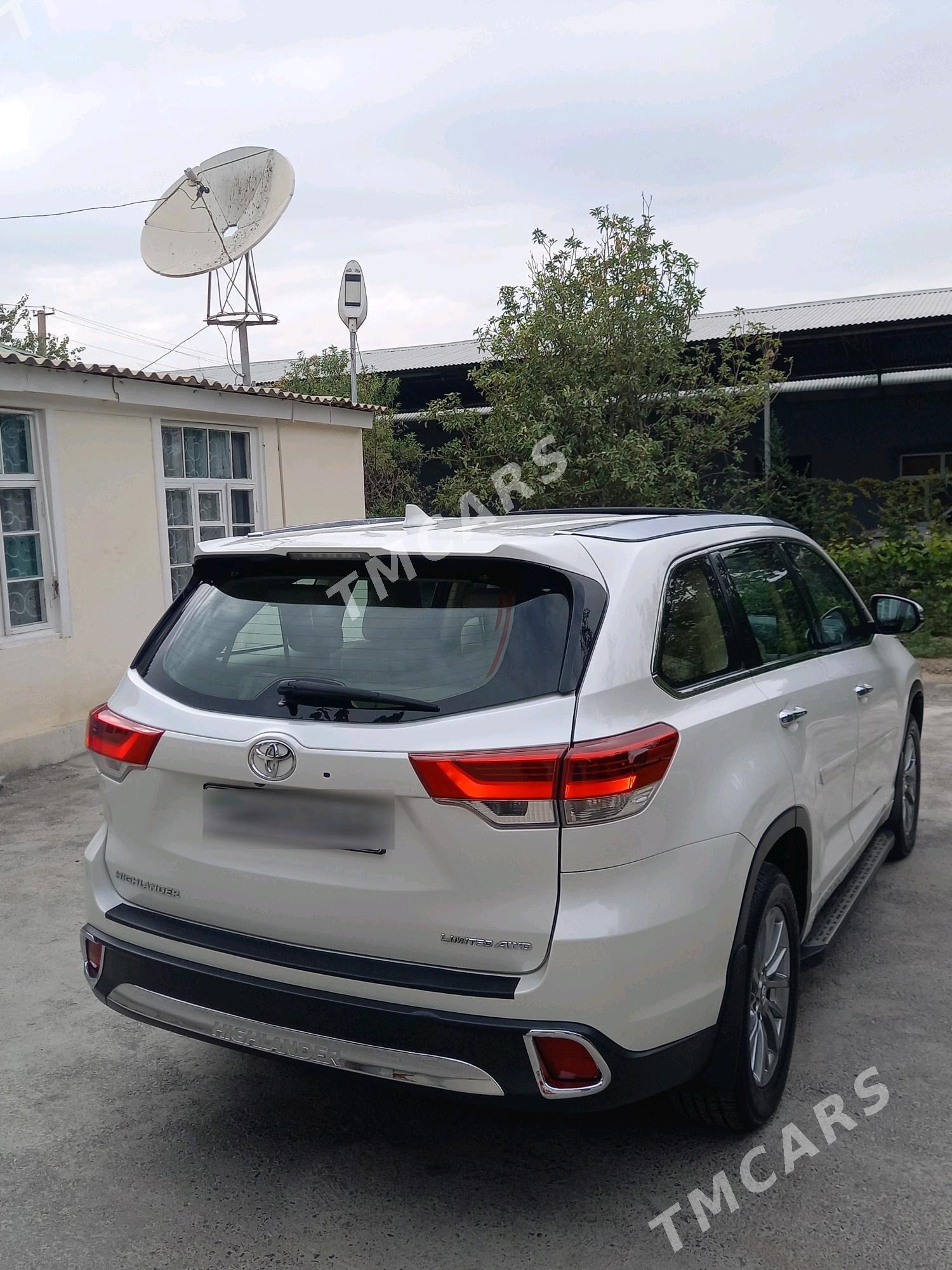 Toyota Highlander 2018 - 495 000 TMT - Aşgabat - img 3