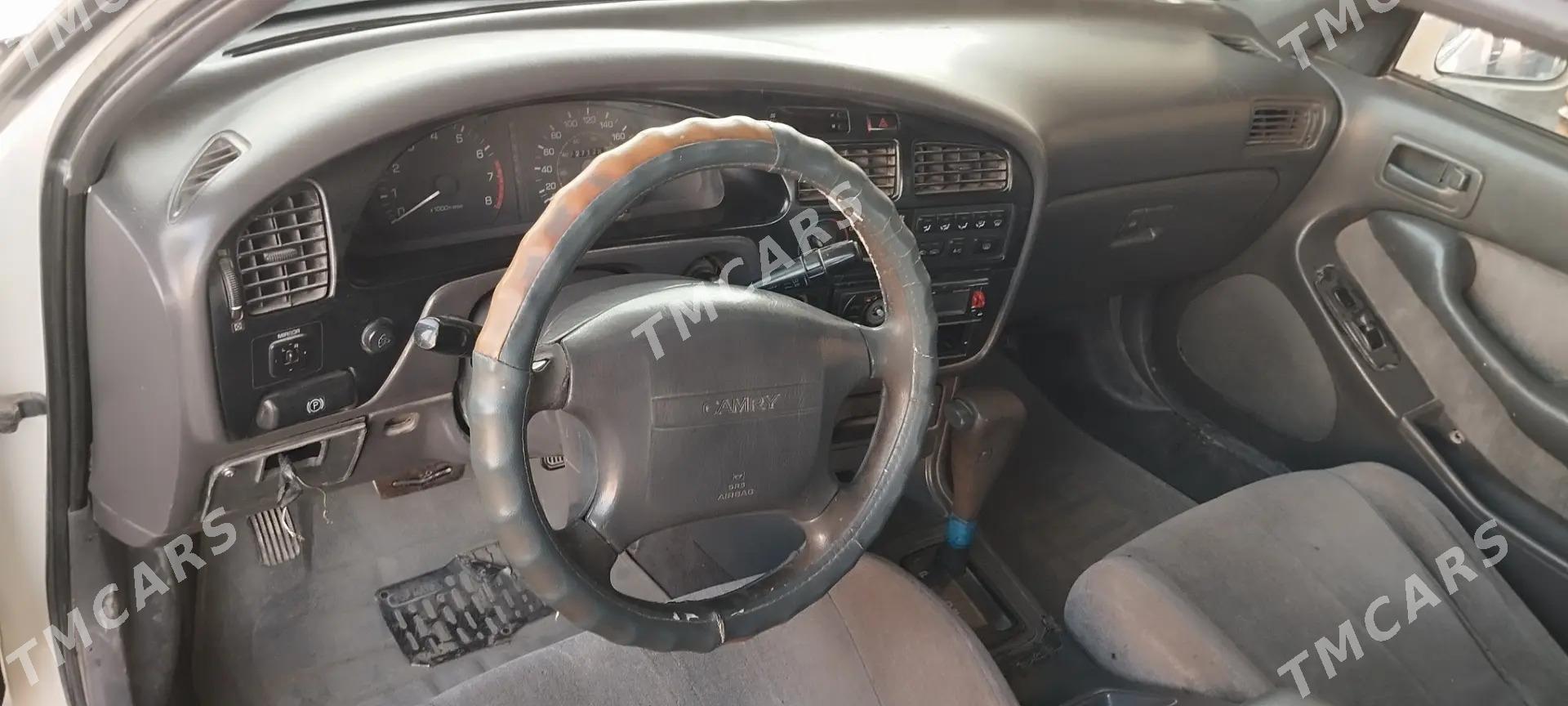 Toyota Camry 1993 - 65 000 TMT - Мургап - img 3