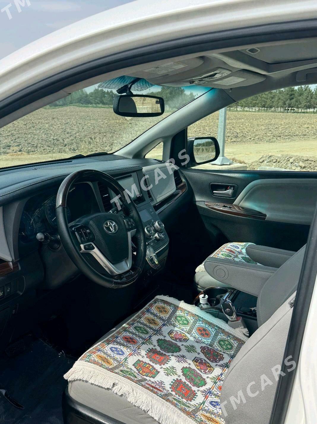 Toyota Sienna 2016 - 430 000 TMT - Ашхабад - img 4
