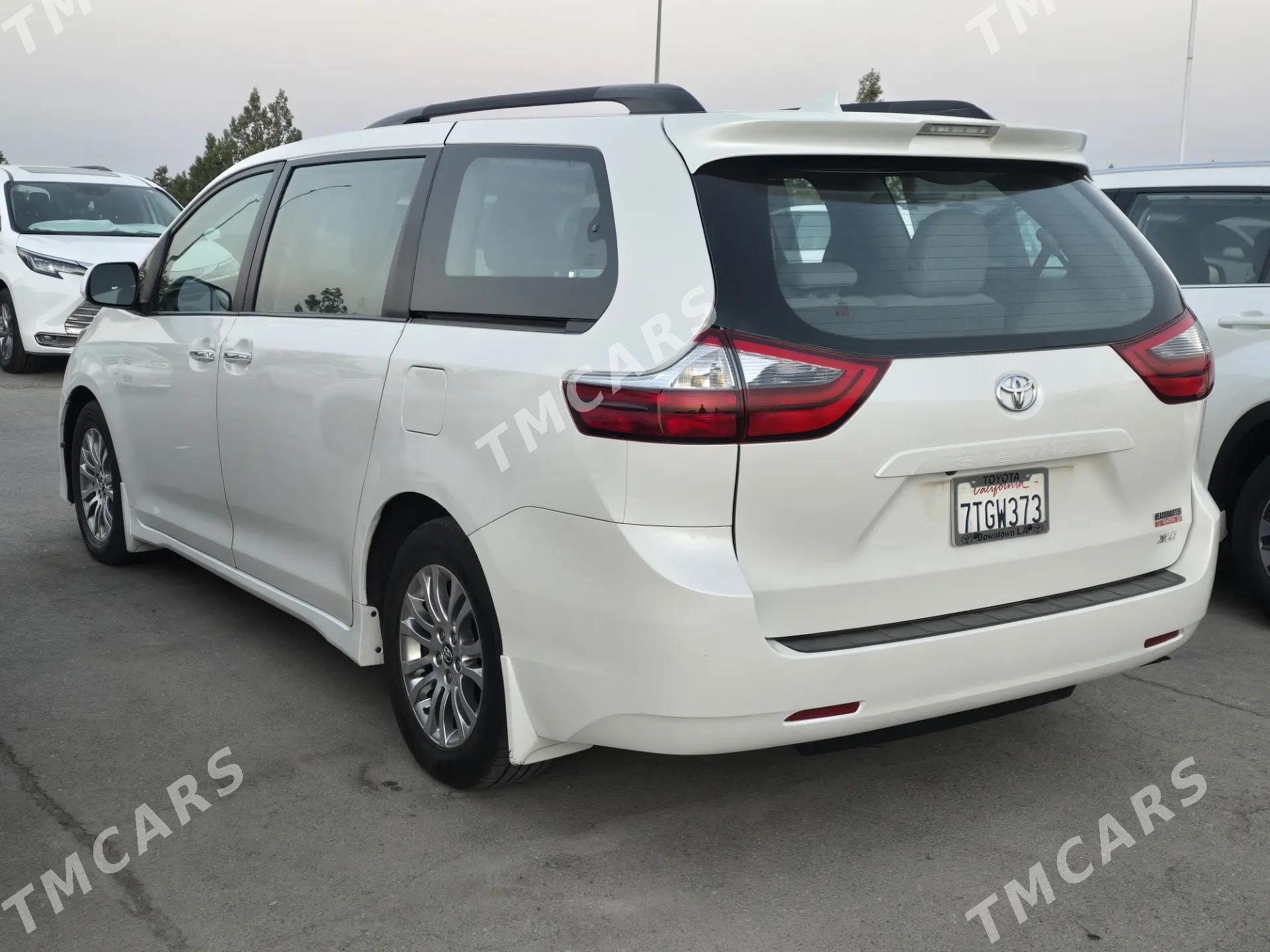 Toyota Sienna 2019 - 520 000 TMT - Дашогуз - img 3