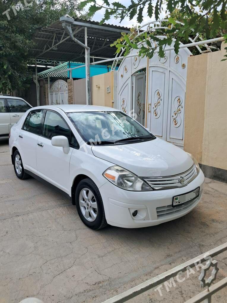 Nissan Versa 2010 - 124 000 TMT - Теджен - img 1