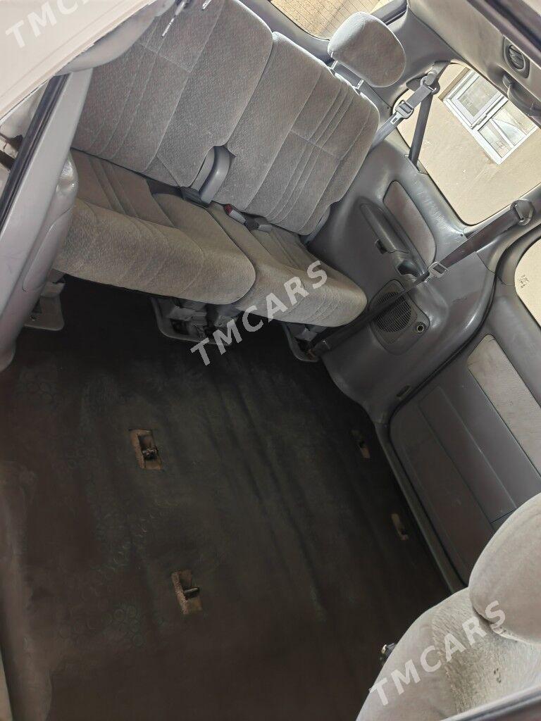Toyota Sienna 2001 - 160 000 TMT - Sarahs - img 2
