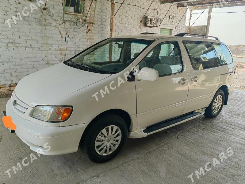 Toyota Sienna 2001 - 160 000 TMT - Sarahs - img 8