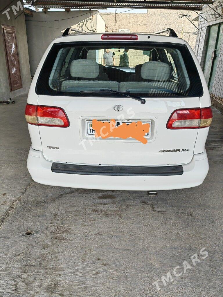 Toyota Sienna 2001 - 160 000 TMT - Sarahs - img 5