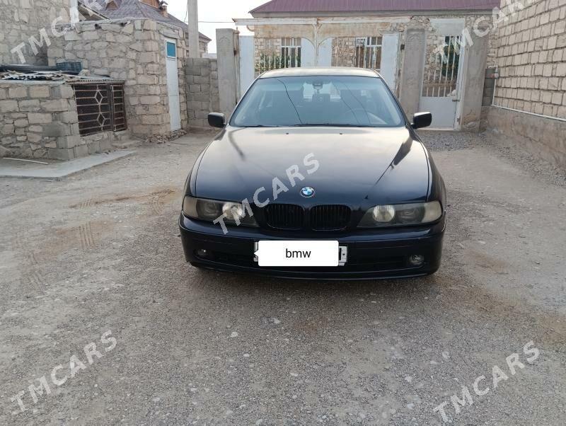 BMW E39 1998 - 80 000 TMT - Балканабат - img 1