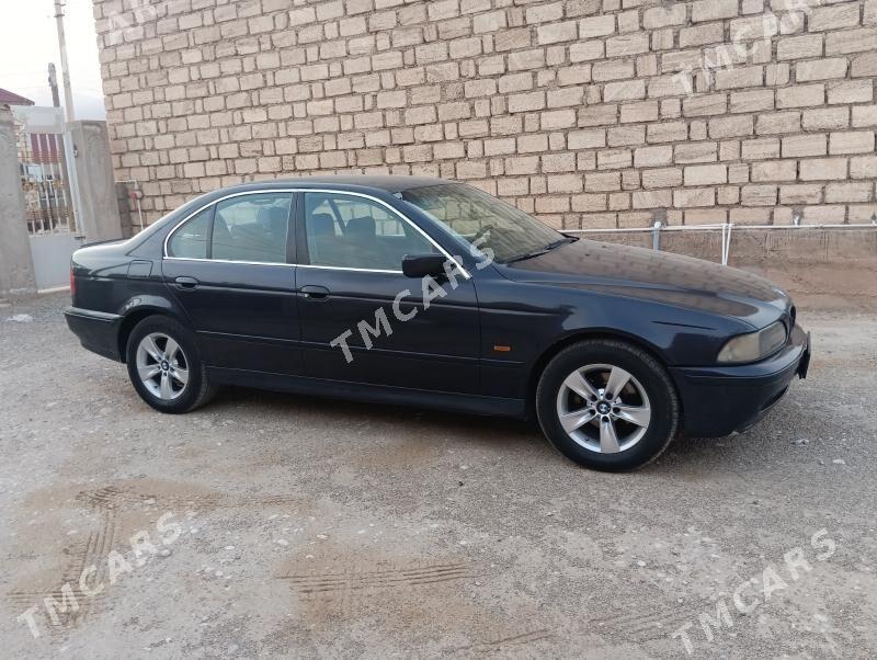 BMW E39 1998 - 80 000 TMT - Балканабат - img 2